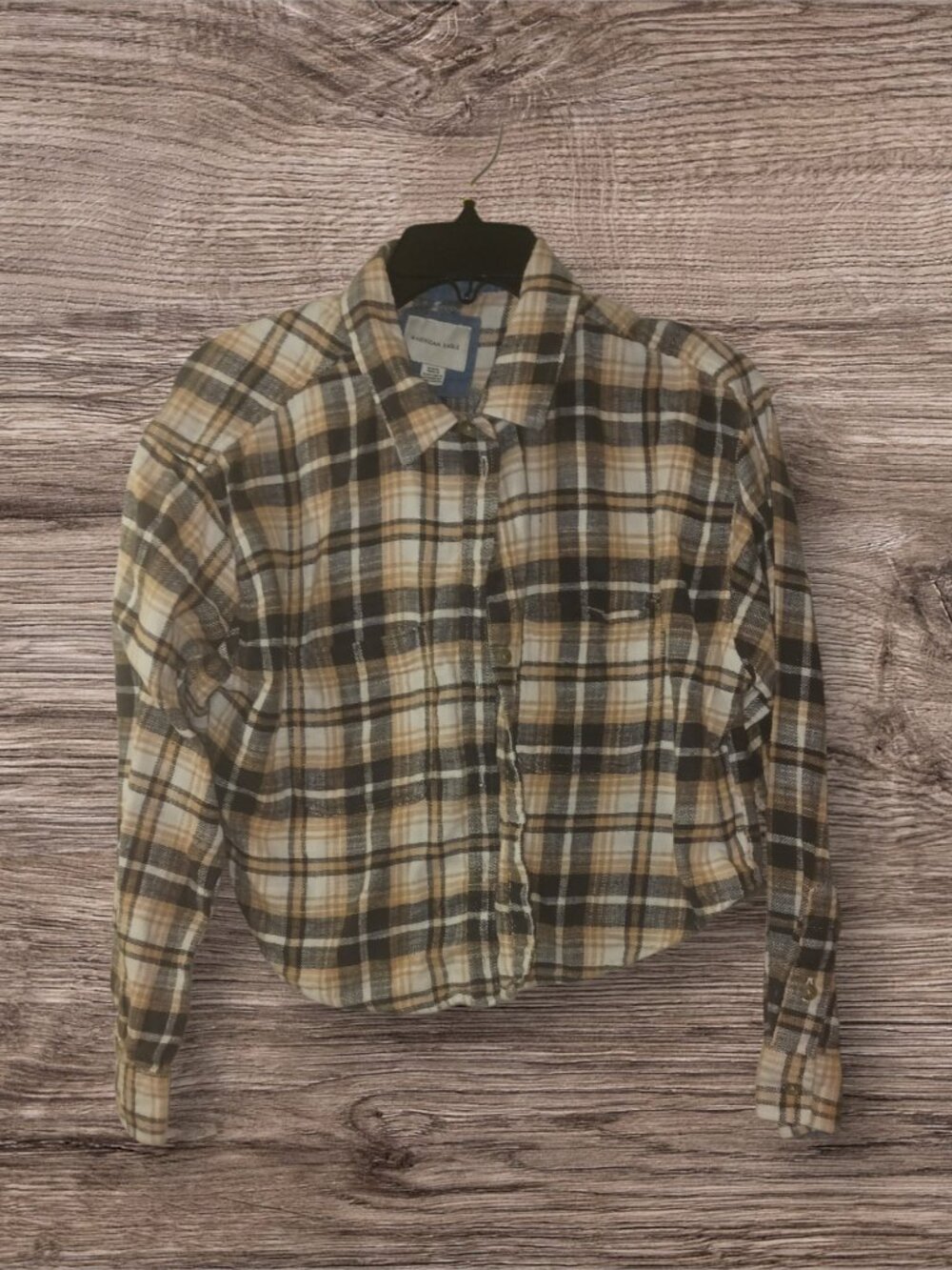 American Eagle Plaid Cropped Flannel Button-Up Shirt Size M